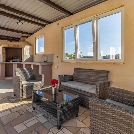 Two-bedroom In Vakantiehuis *
