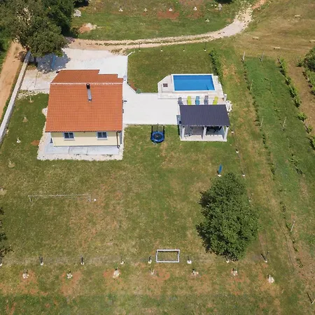 Vikendica Stunning Home In Valtura